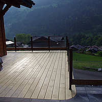 Terrasse mélangée bois et pierre