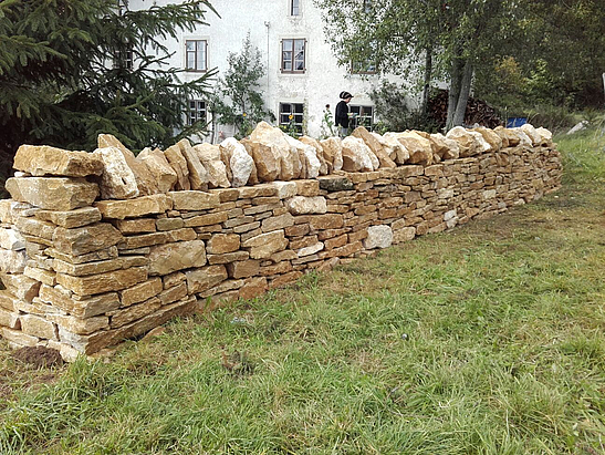 mur pierre sèche