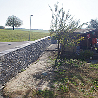 Mur en pierre sèche